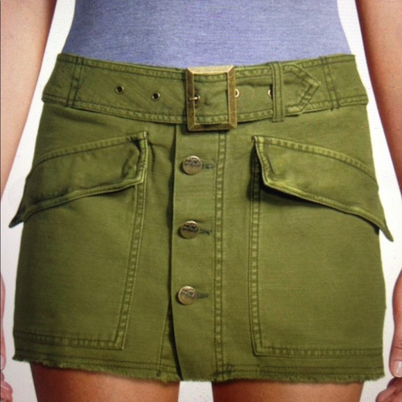 Free People Dresses & Skirts - 5* Free Shipping!!!Super Cute Free People Mini Skirt